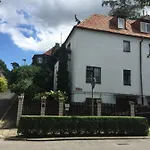 Apartment Blue In Beautiful Style Garden With Atmosphere *