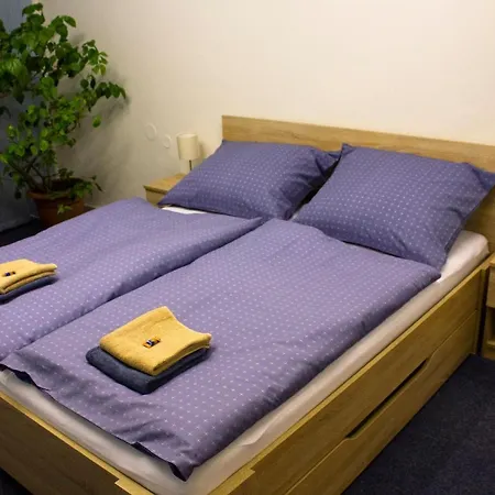 Blue In Beautiful Style Garden With Atmosphere Apartament Praga